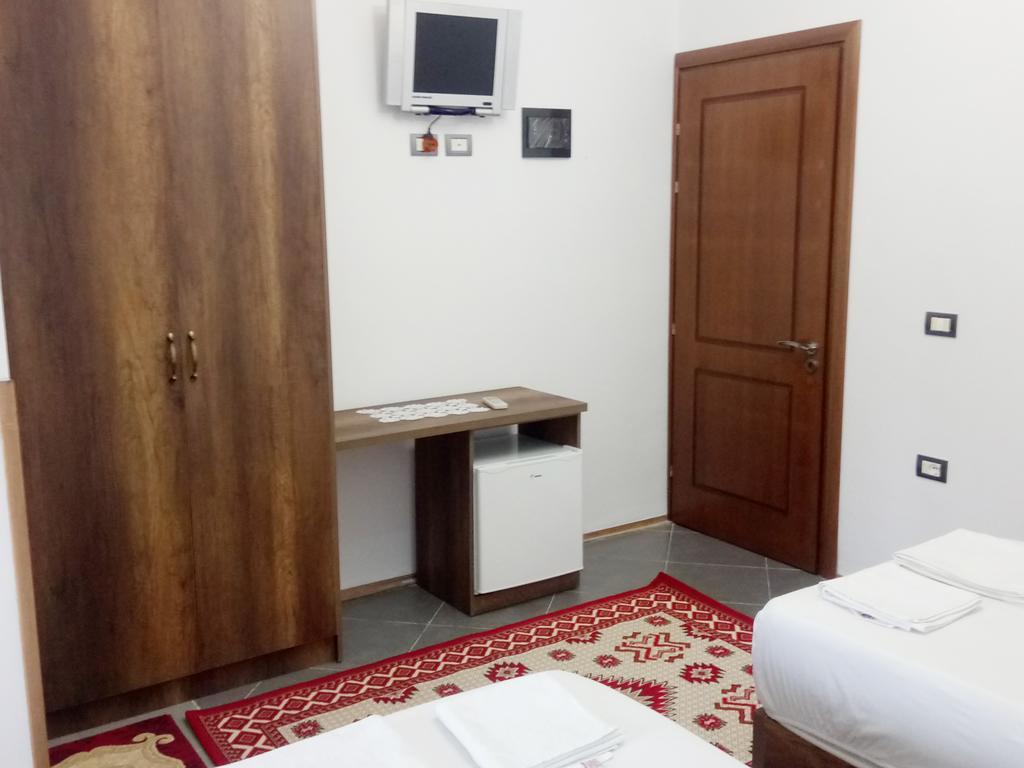 Guesthouse Villa Juri Berat Extérieur photo
