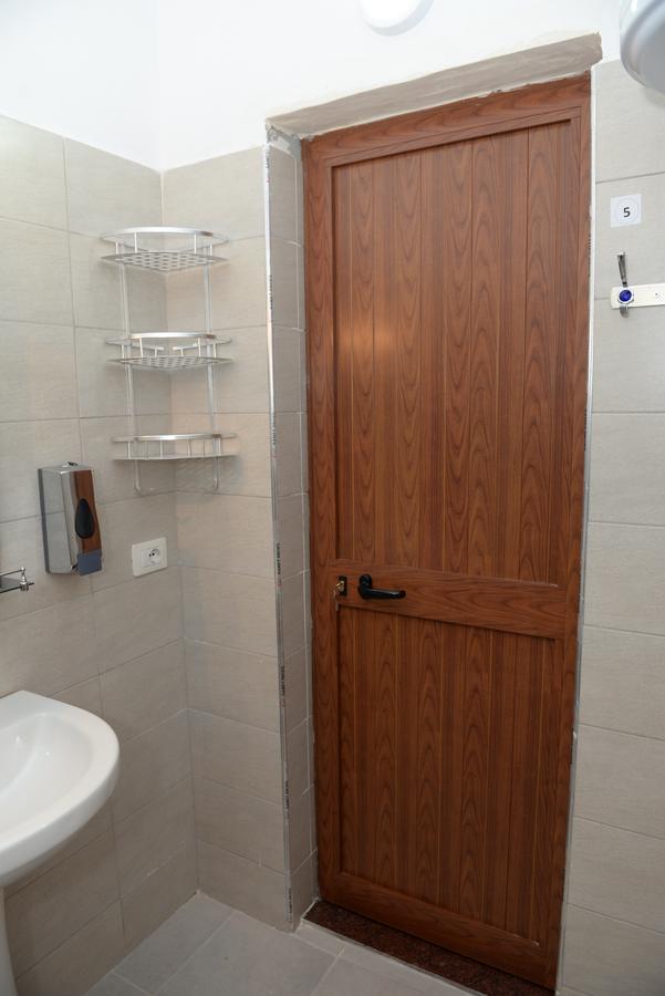 Guesthouse Villa Juri Berat Extérieur photo