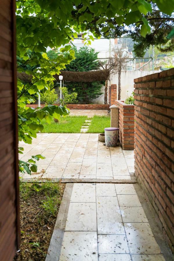 Guesthouse Villa Juri Berat Extérieur photo